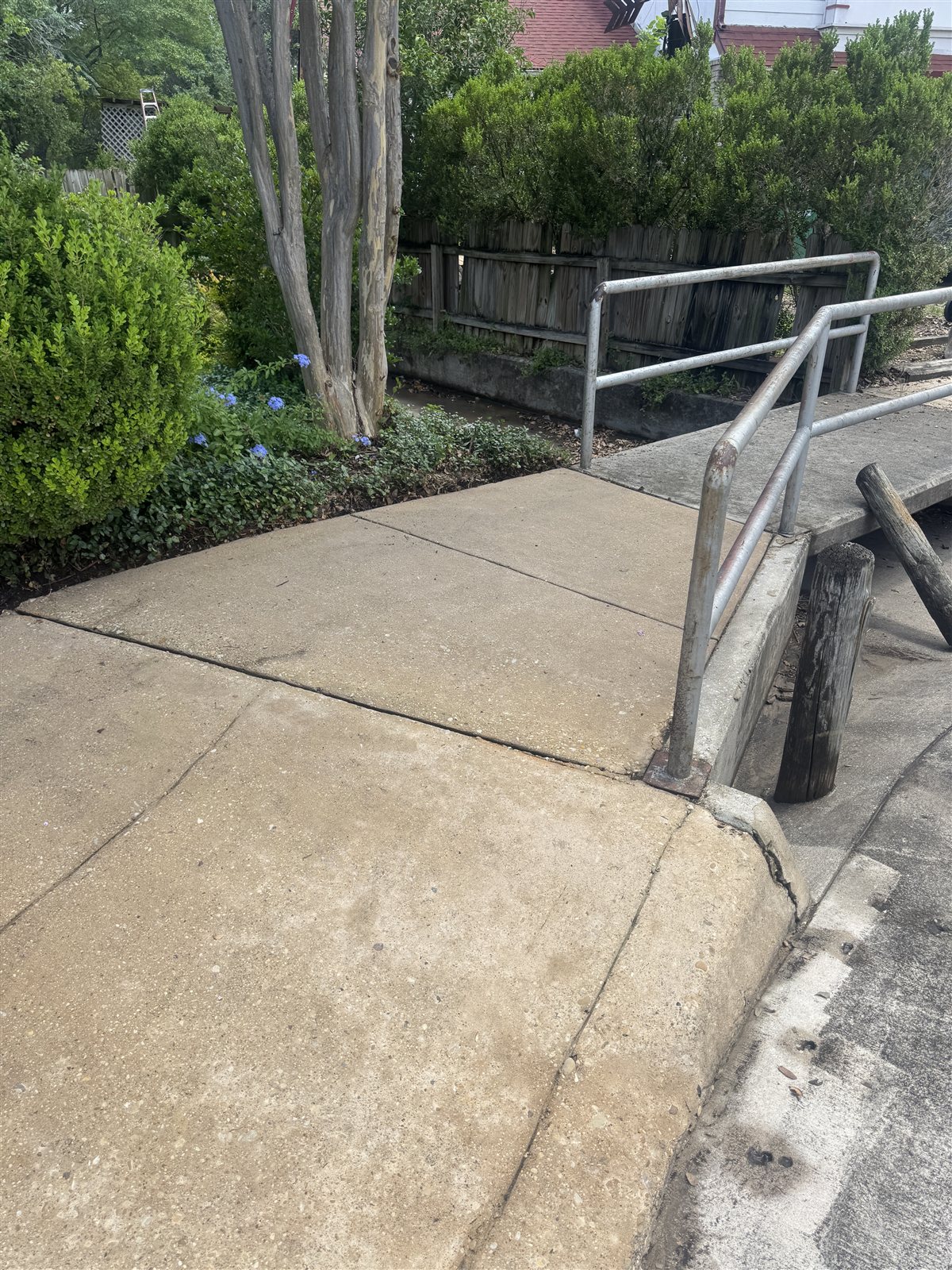 Sidewalk & Walkway after pressure washing in San Antonio
